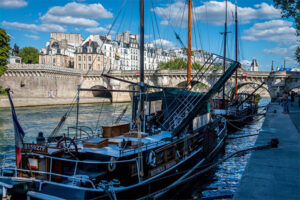 location de péniche à Paris